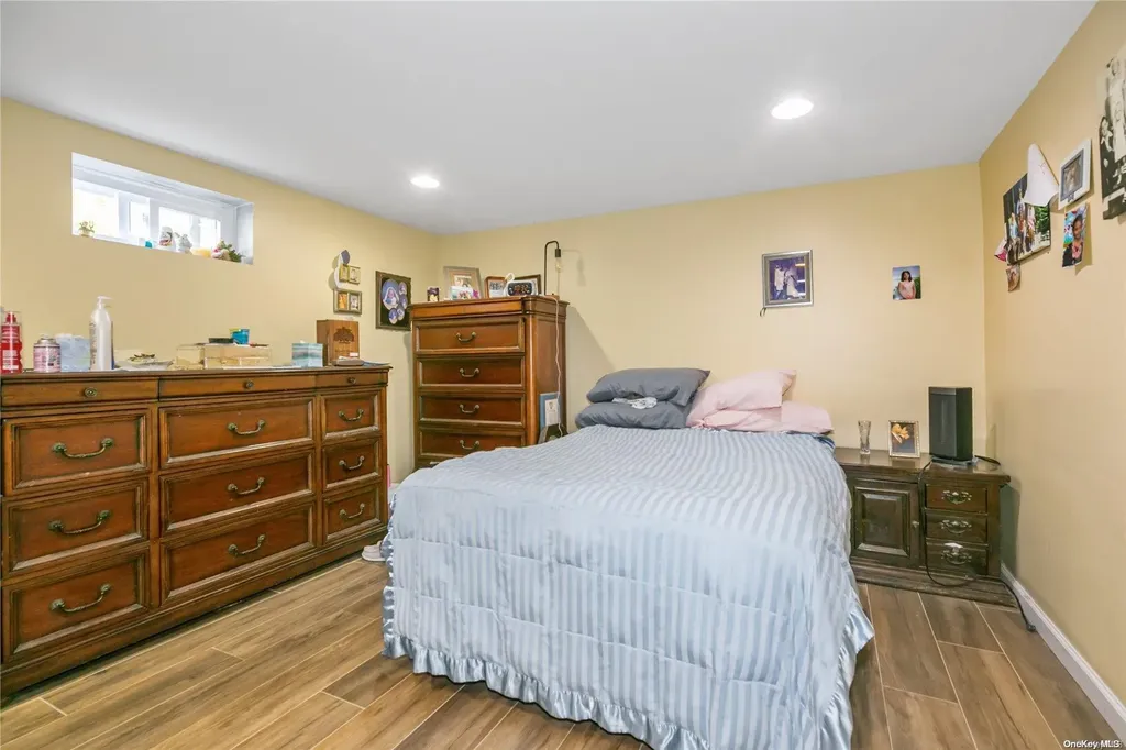 522 Beech Street New Hyde Park NY 11040