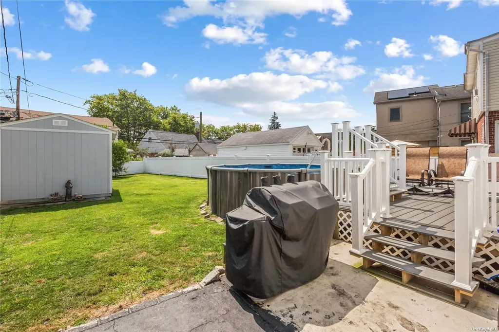522 Beech Street New Hyde Park NY 11040