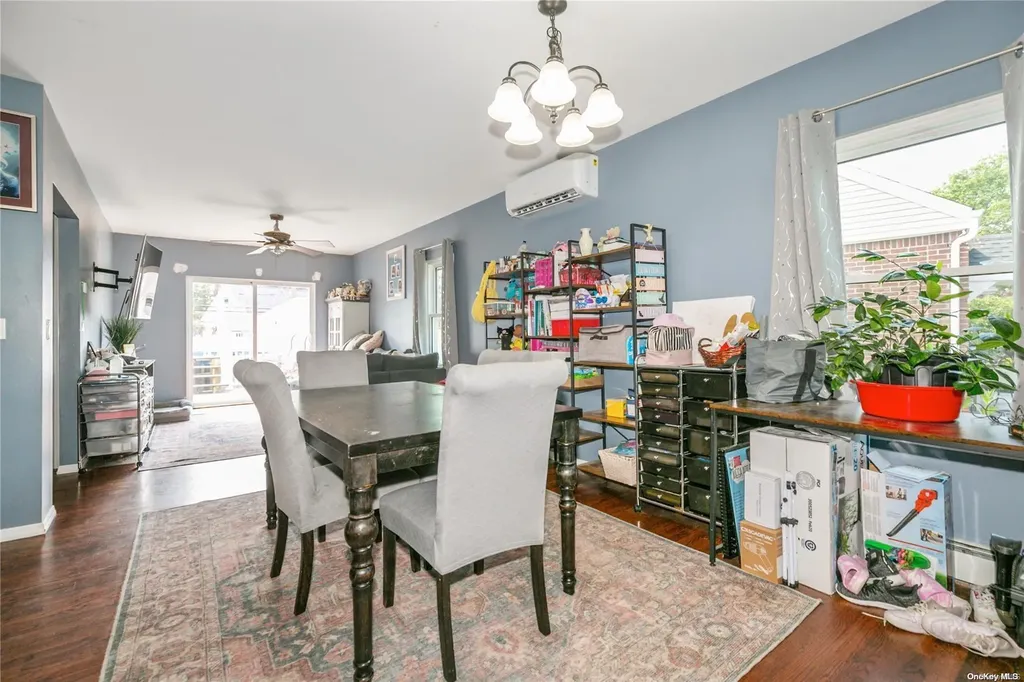 522 Beech Street New Hyde Park NY 11040