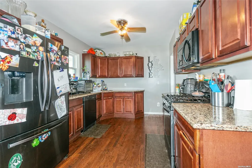 522 Beech Street New Hyde Park NY 11040