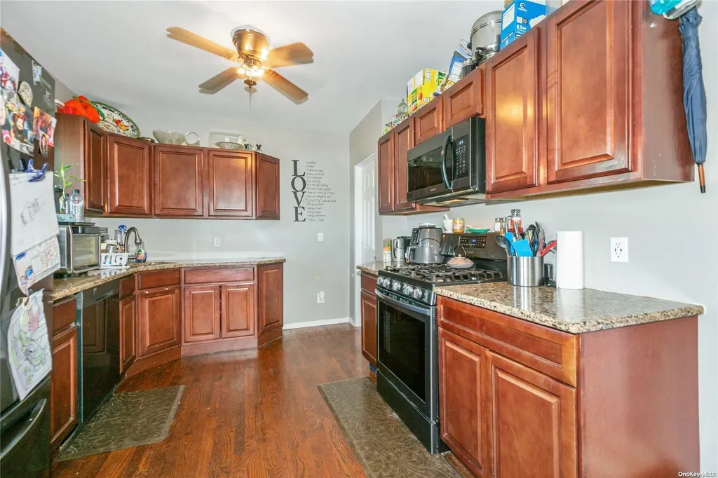522 Beech Street New Hyde Park NY 11040