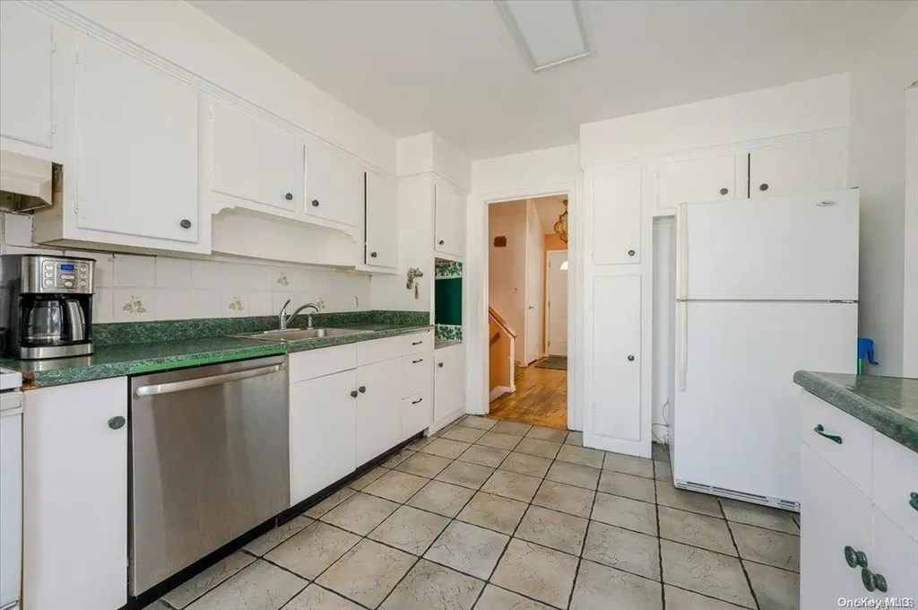 383 S Ocean Avenue Freeport NY 11520
