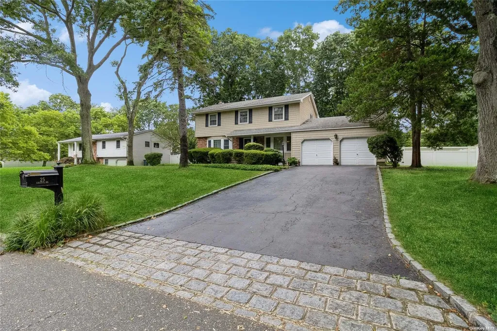 25 Chassyl Road Commack NY 11725