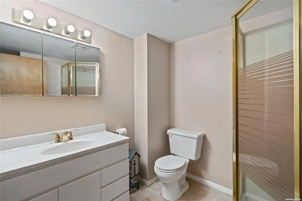26 Genesee Drive Commack NY 11725