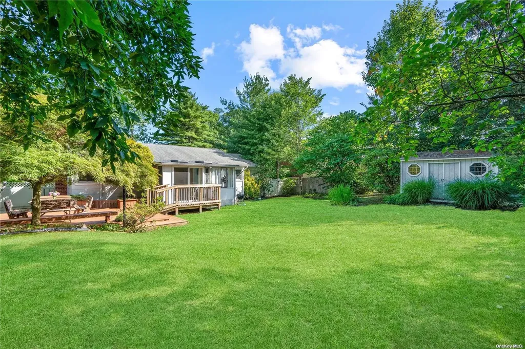 26 Genesee Drive Commack NY 11725