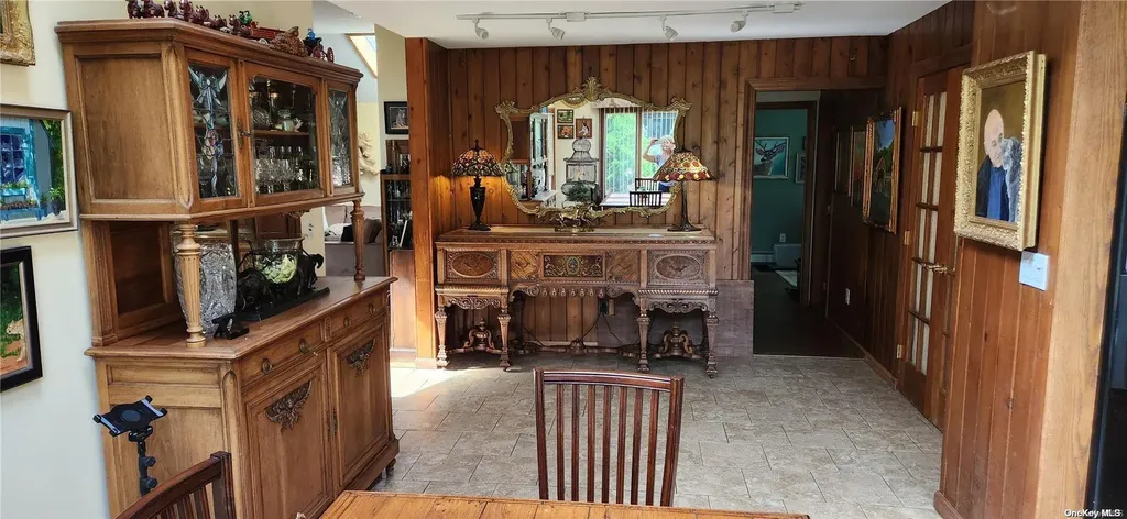 16 Links Road Smithtown NY 11787