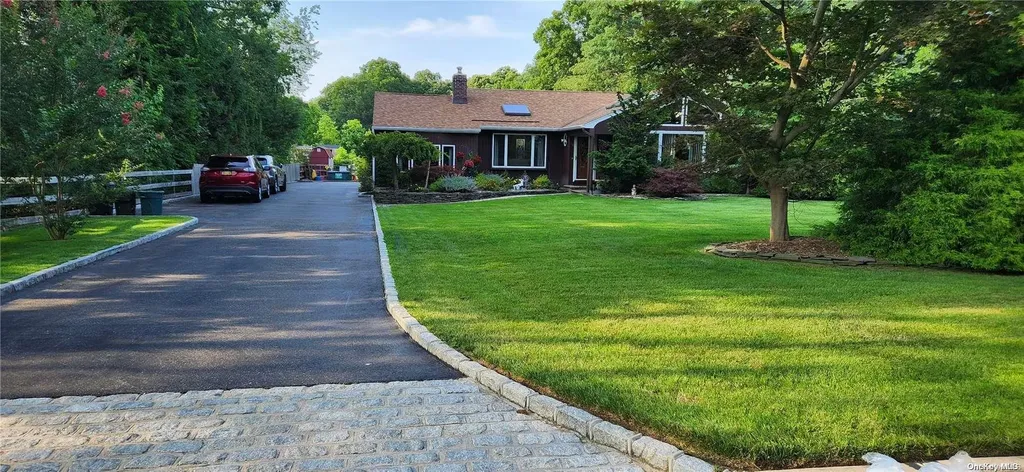 16 Links Road Smithtown NY 11787