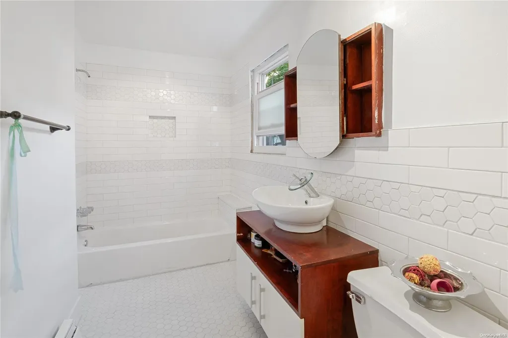 840 Brooklyn Avenue Brooklyn NY 11203
