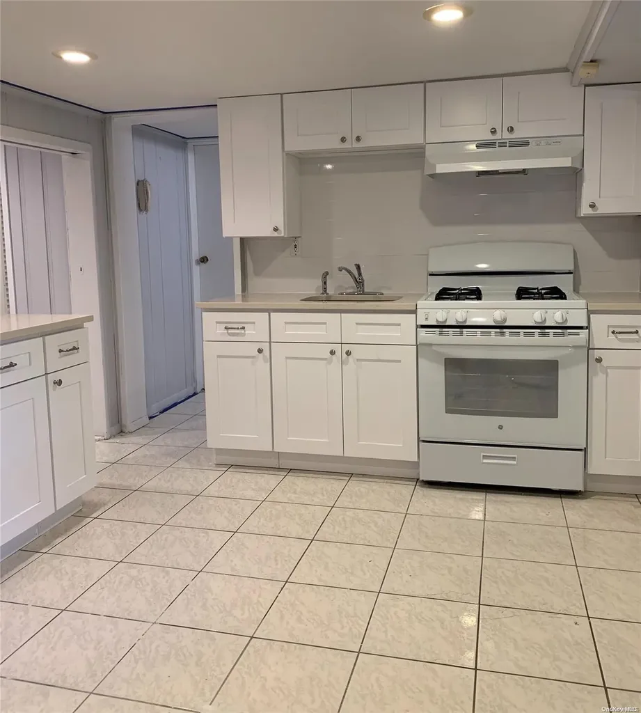 1339 Herzel Boulevard West Babylon NY 11704