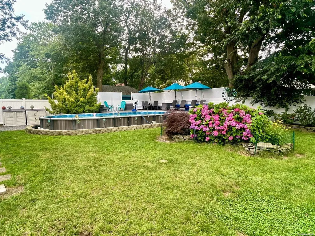 1176 Hyman Avenue Bay Shore NY 11706