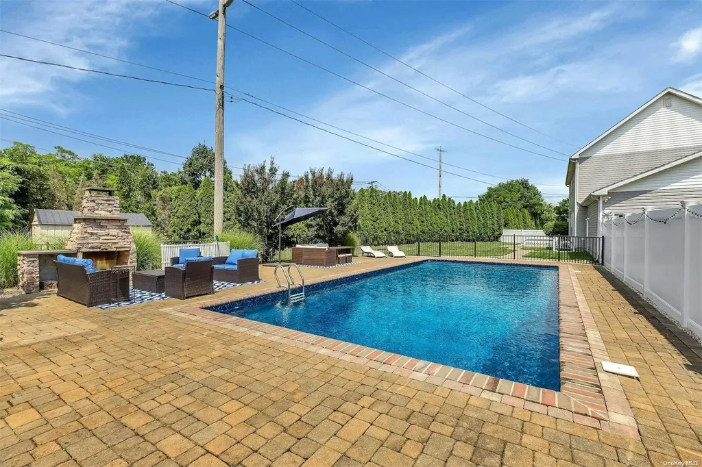 2 Box Tree Road East Quogue NY 11942
