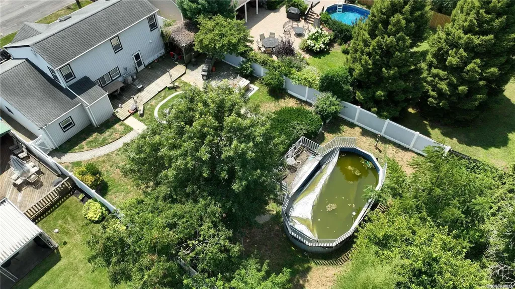 231 Tremont Road Lindenhurst NY 11757