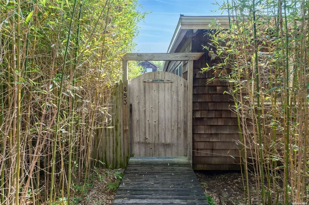 453 Denhoff Walk Ocean Beach NY 11770