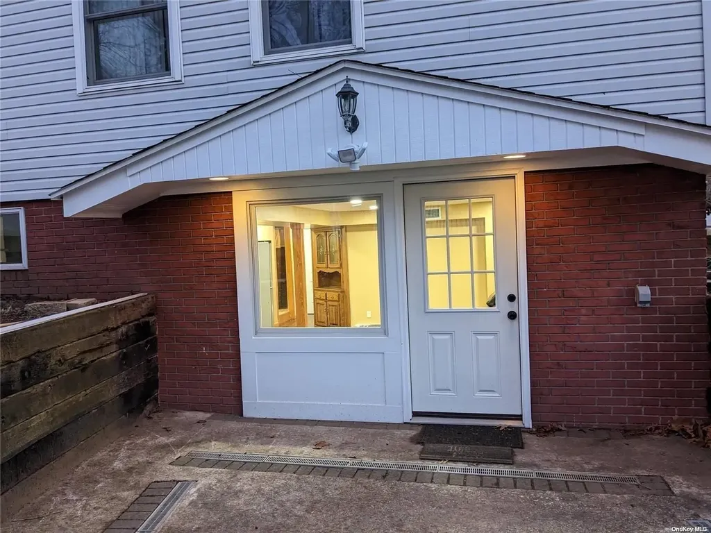 27 Blydenburgh Road Centereach NY 11720