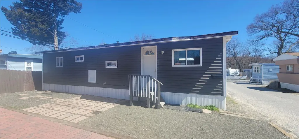 5 Birch Avenue Bay Shore NY 11706