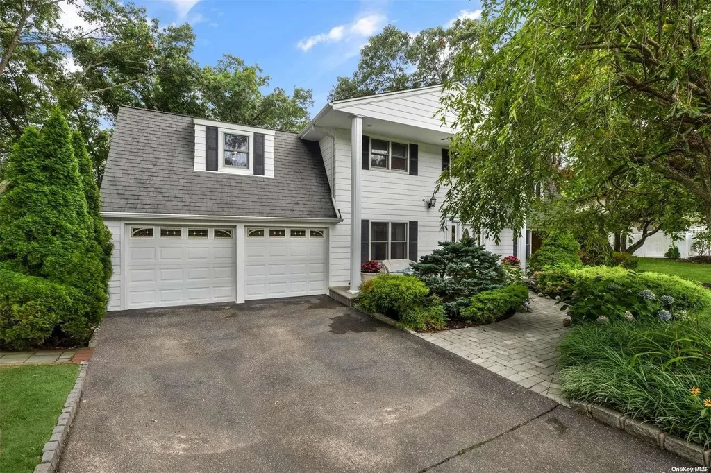 103 Wichard Boulevard Commack NY 11725
