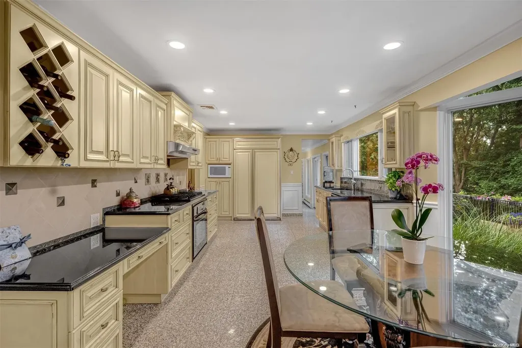 103 Wichard Boulevard Commack NY 11725