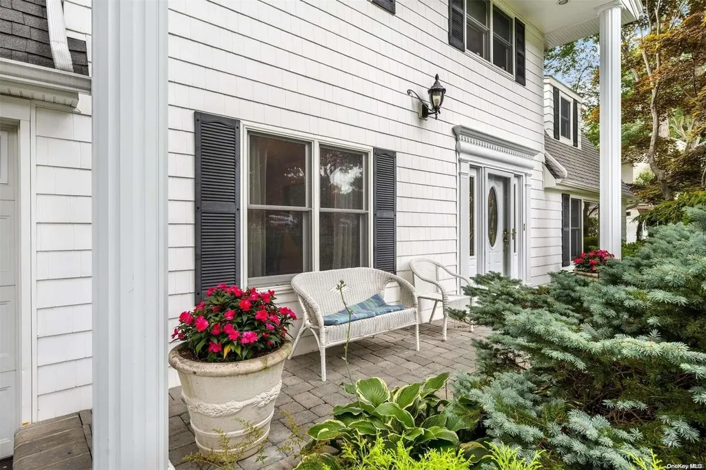 103 Wichard Boulevard Commack NY 11725