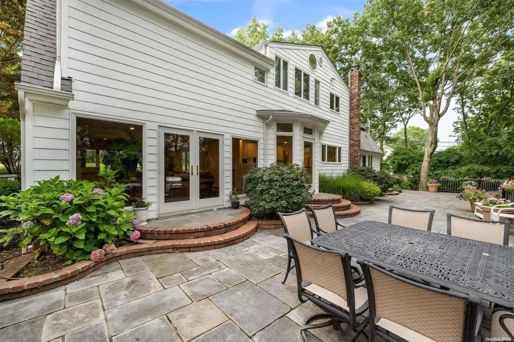 103 Wichard Boulevard Commack NY 11725