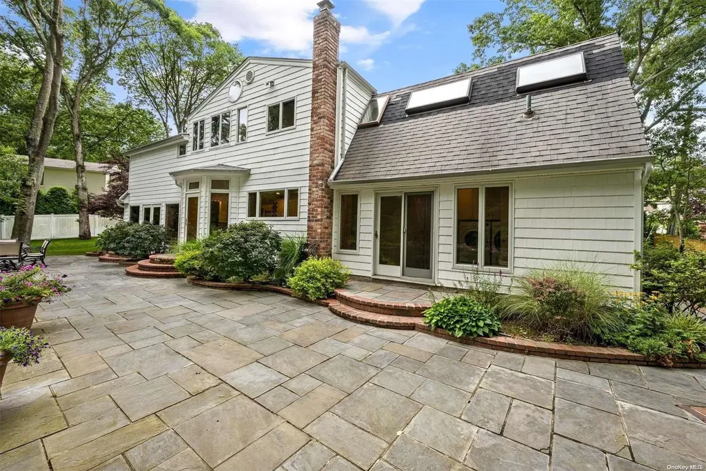 103 Wichard Boulevard Commack NY 11725
