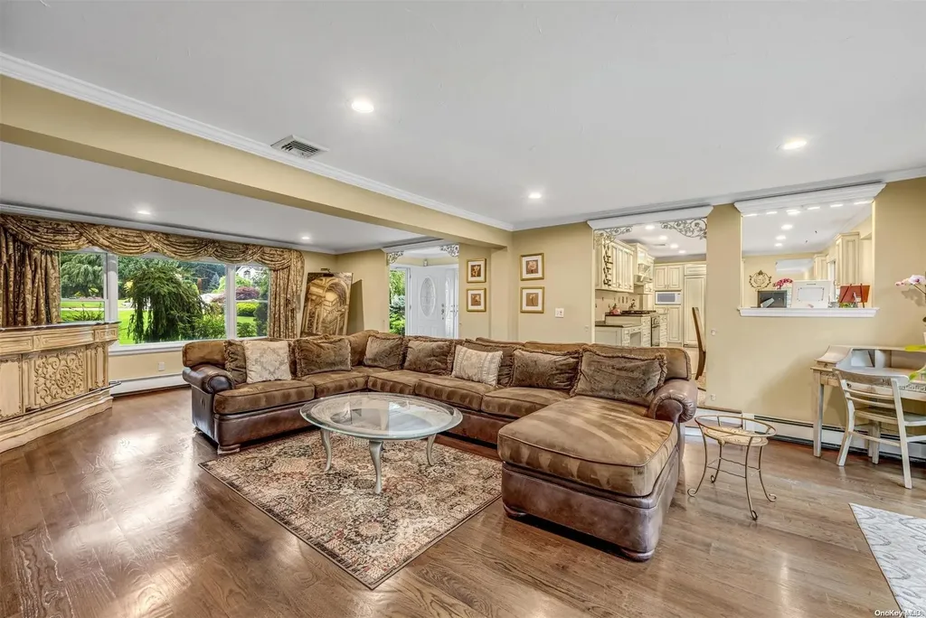 103 Wichard Boulevard Commack NY 11725