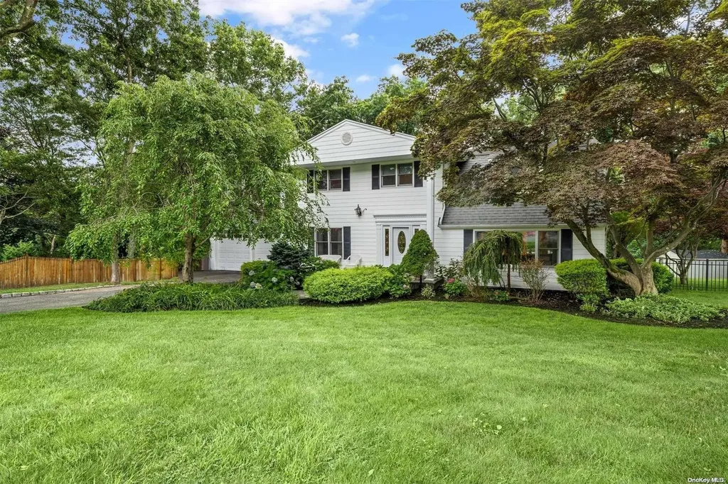 103 Wichard Boulevard Commack NY 11725