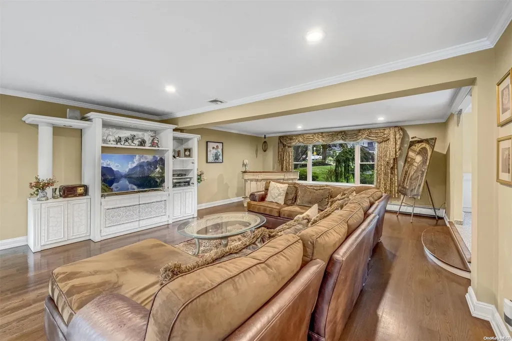 103 Wichard Boulevard Commack NY 11725