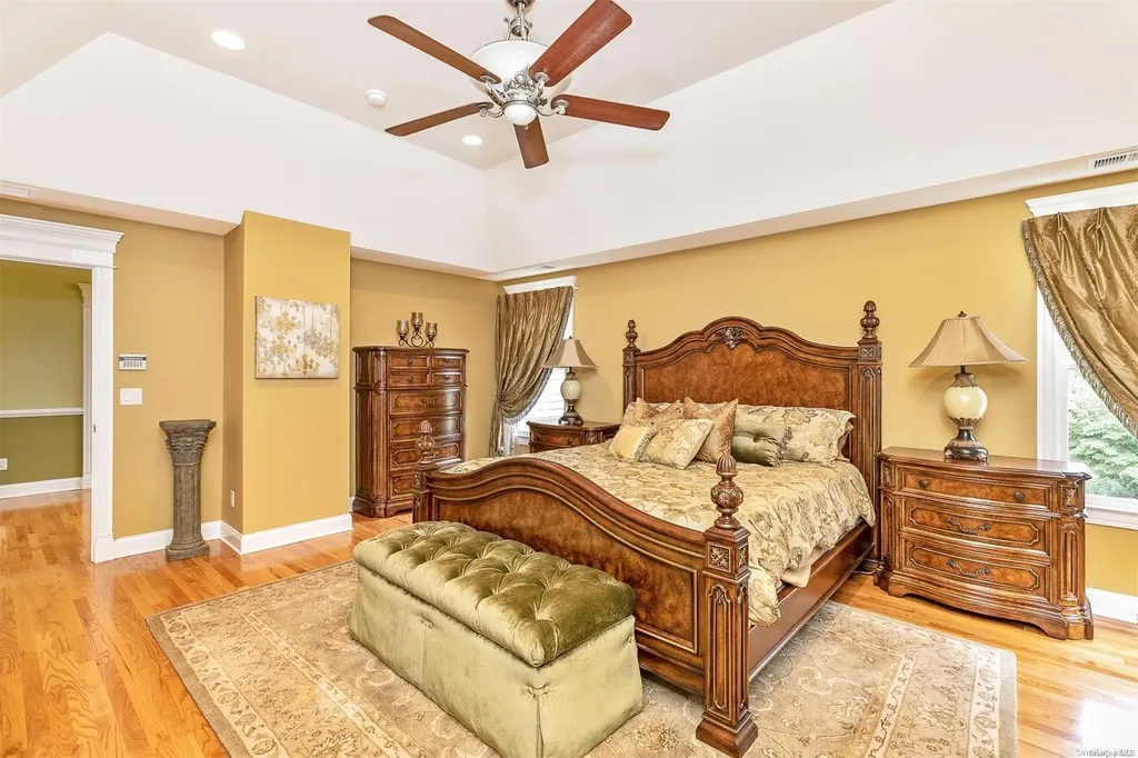 15 Eckernkamp Drive Smithtown NY 11787