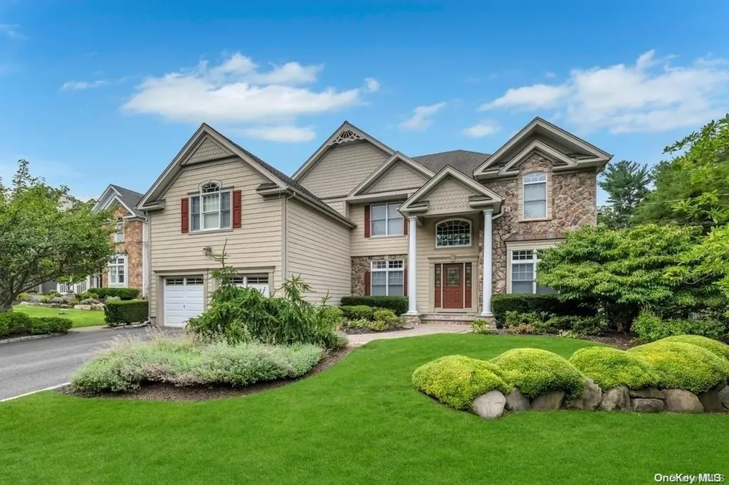 15 Eckernkamp Drive Smithtown NY 11787