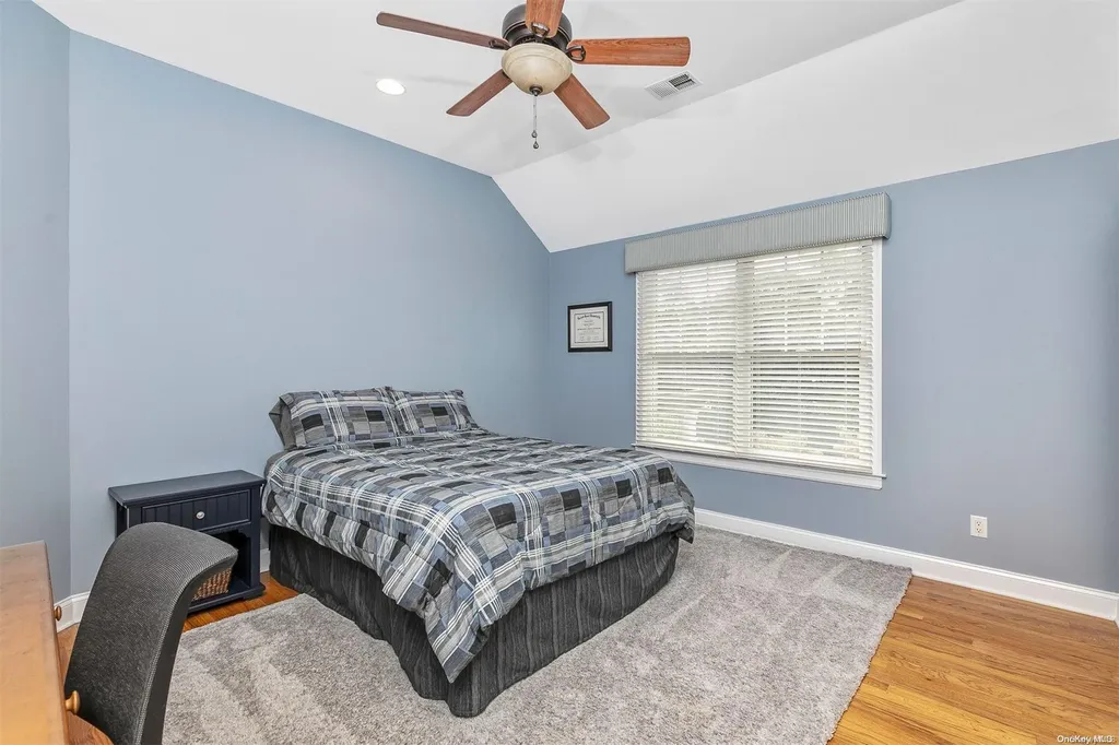 15 Eckernkamp Drive Smithtown NY 11787