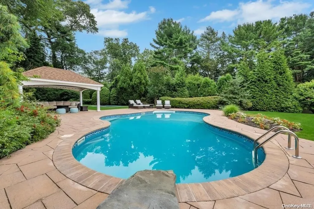 15 Eckernkamp Drive Smithtown NY 11787