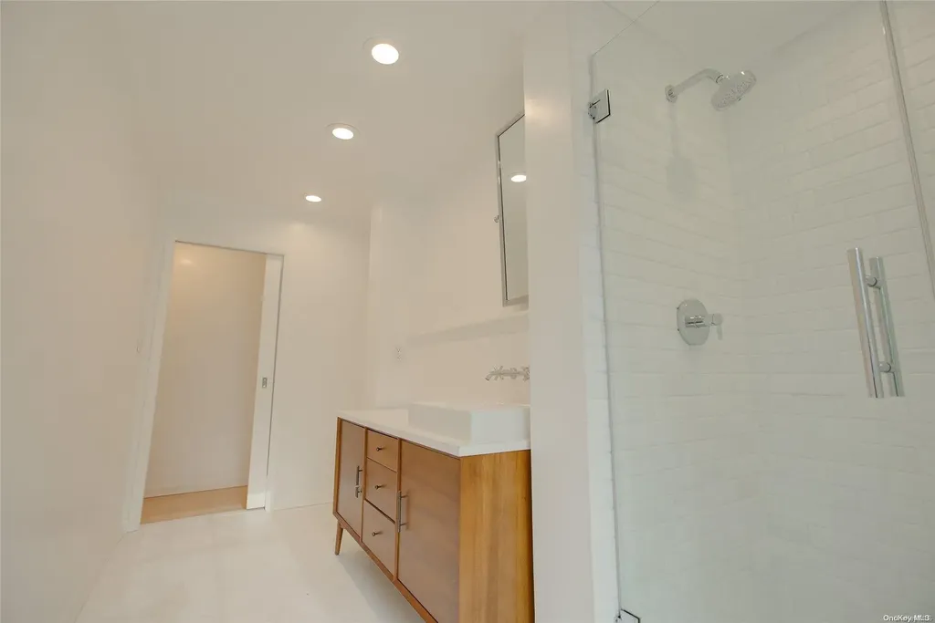 80 Hollow Road Stony Brook NY 11790