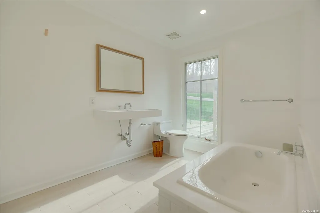 80 Hollow Road Stony Brook NY 11790