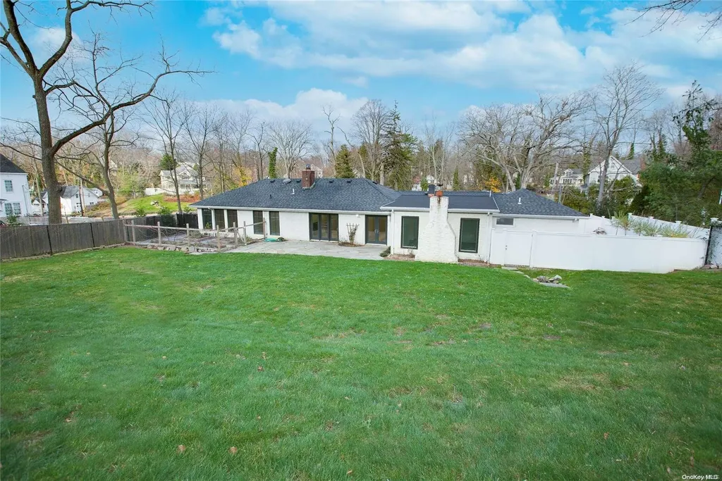 80 Hollow Road Stony Brook NY 11790