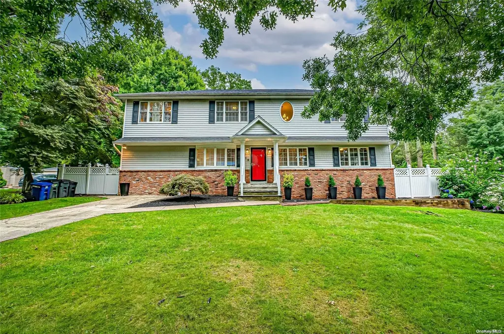 9 Lancaster Avenue Nesconset NY 11767