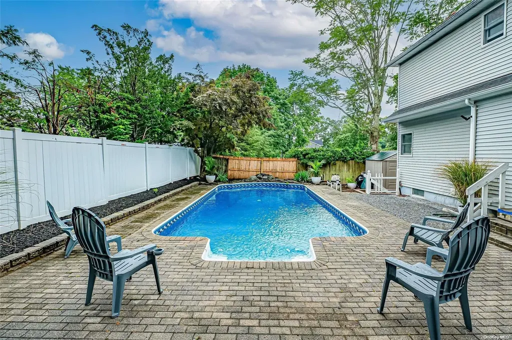 9 Lancaster Avenue Nesconset NY 11767