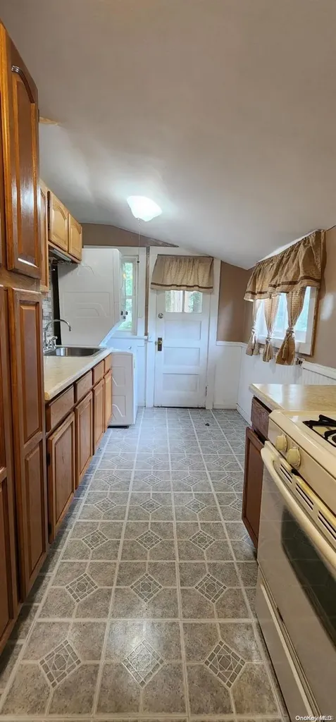 728 Stewart Avenue Bethpage NY 11714