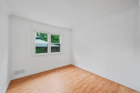 22 Norwalk Lane Selden NY 11784