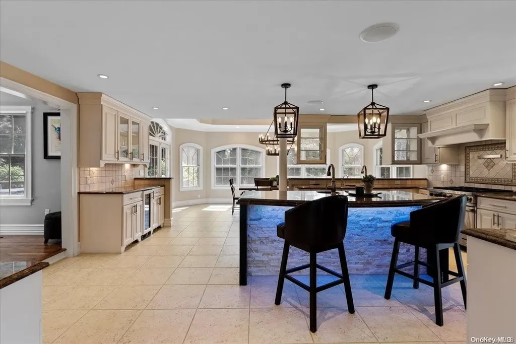 2 Susan Lane Dix Hills NY 11746