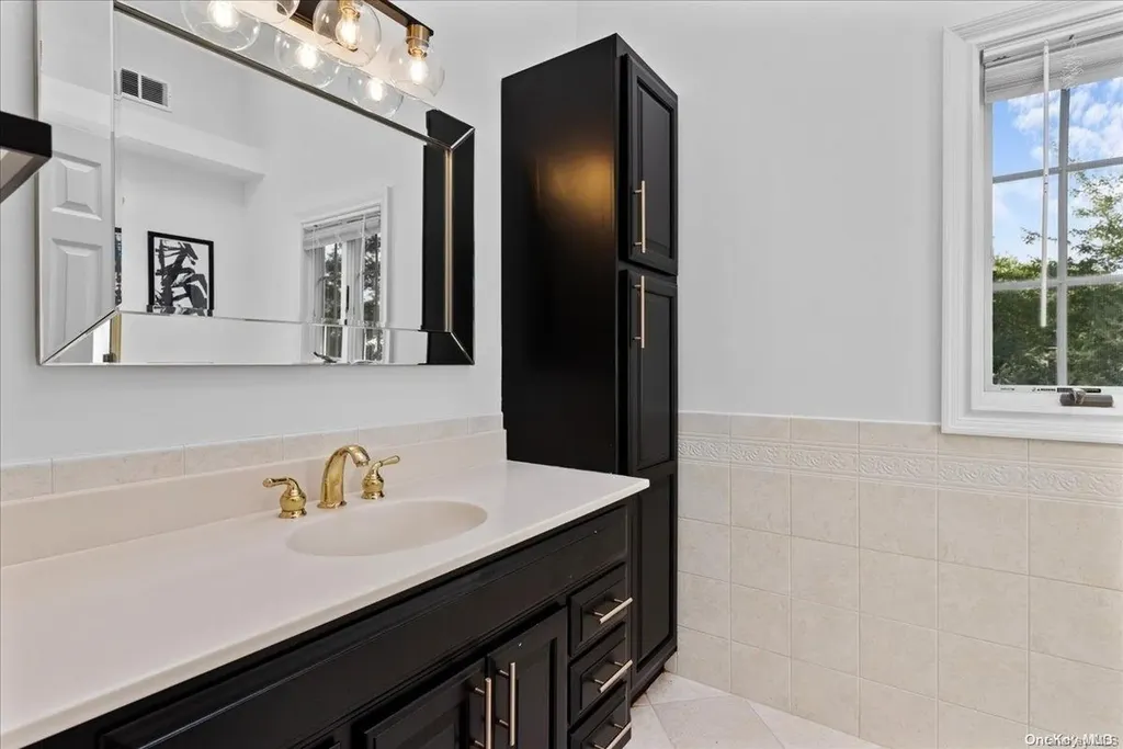 2 Susan Lane Dix Hills NY 11746