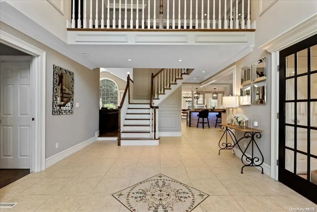 2 Susan Lane Dix Hills NY 11746