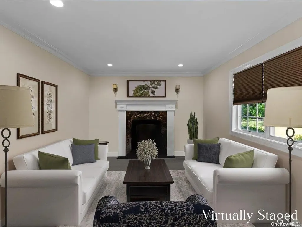 2 Susan Lane Dix Hills NY 11746