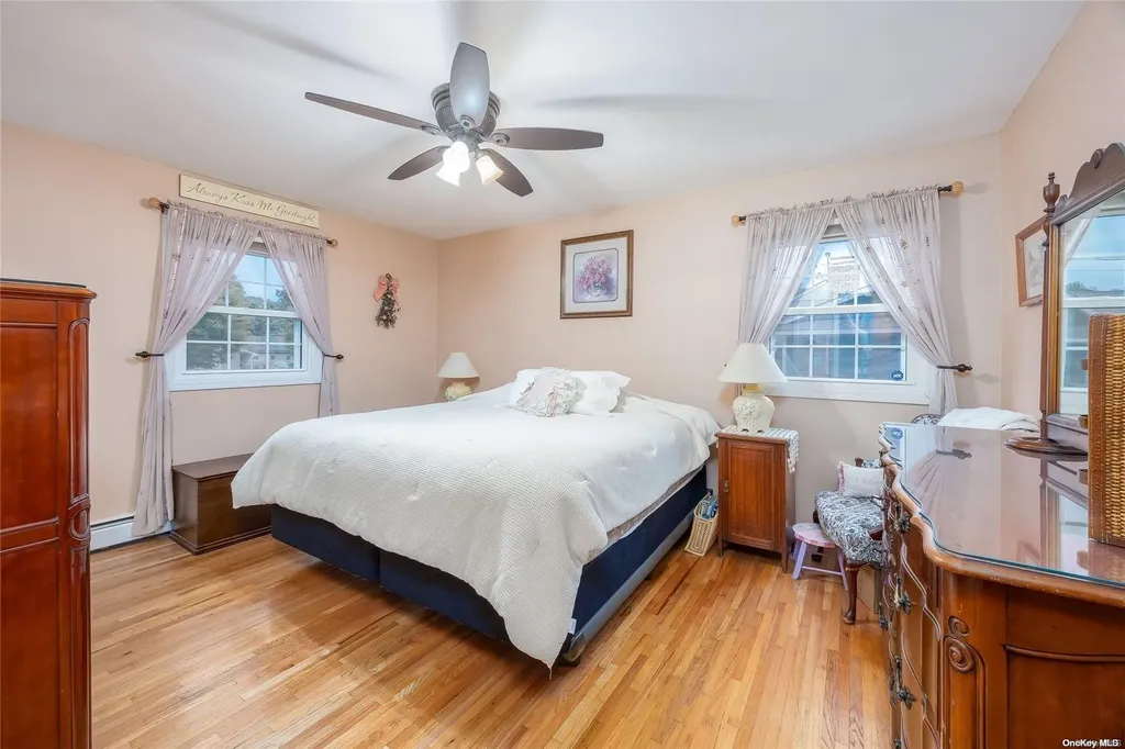 15 Camelot Lane Saint James NY 11780