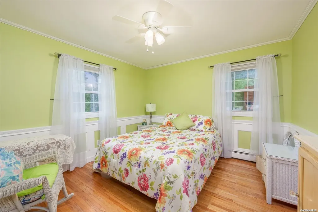 15 Camelot Lane Saint James NY 11780