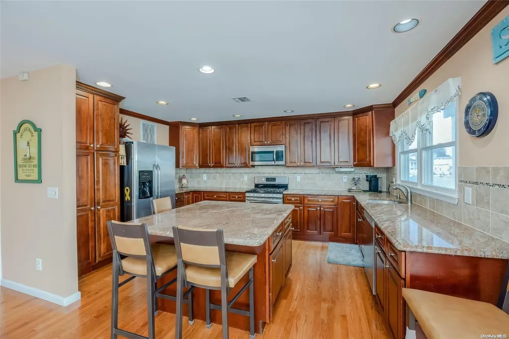 267 Gordon Place Freeport NY 11520