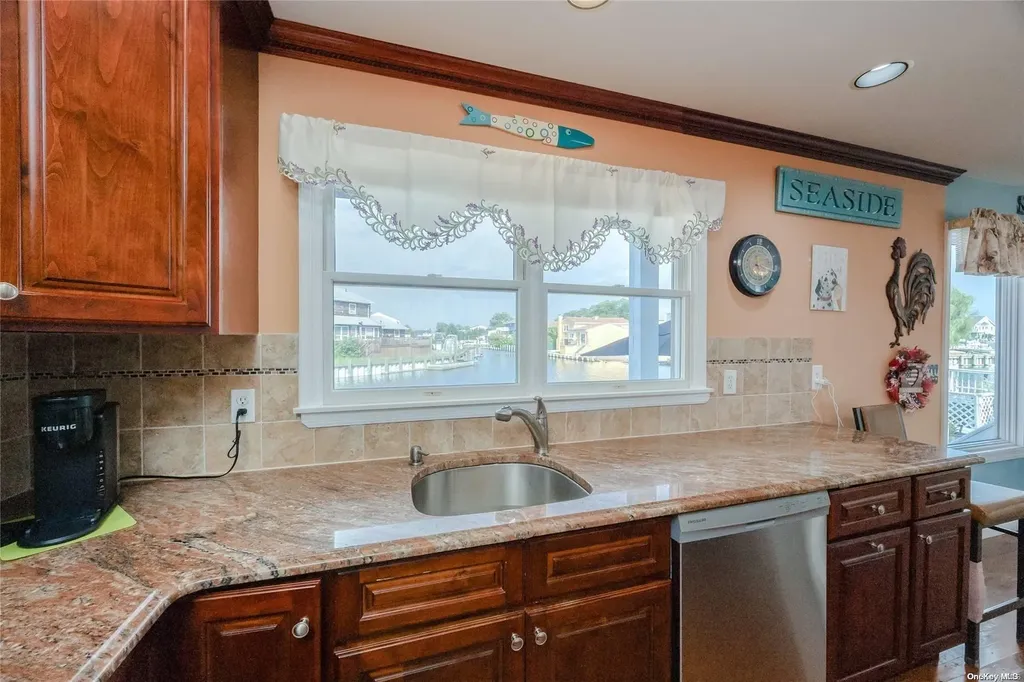 267 Gordon Place Freeport NY 11520