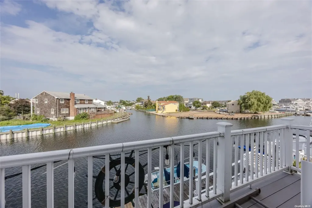 267 Gordon Place Freeport NY 11520