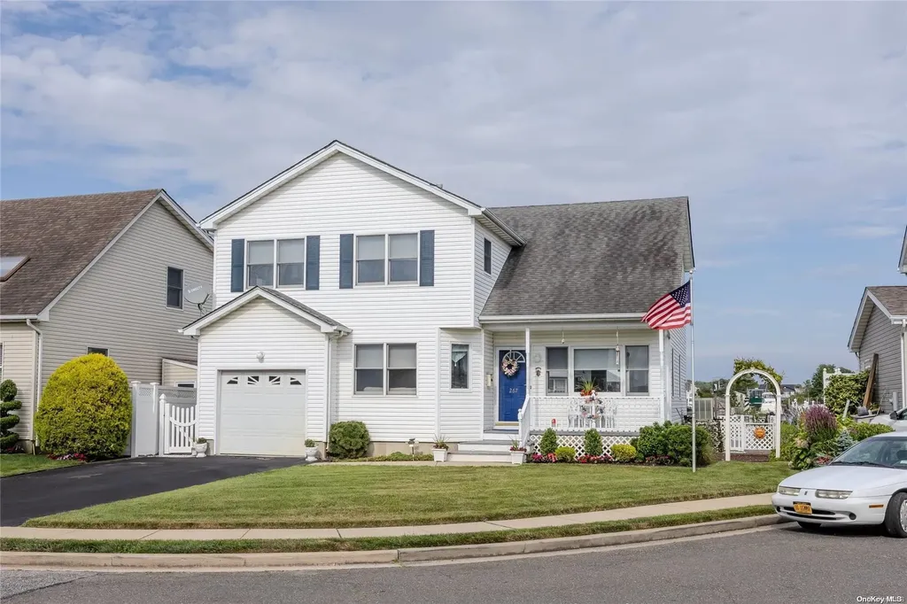 267 Gordon Place Freeport NY 11520