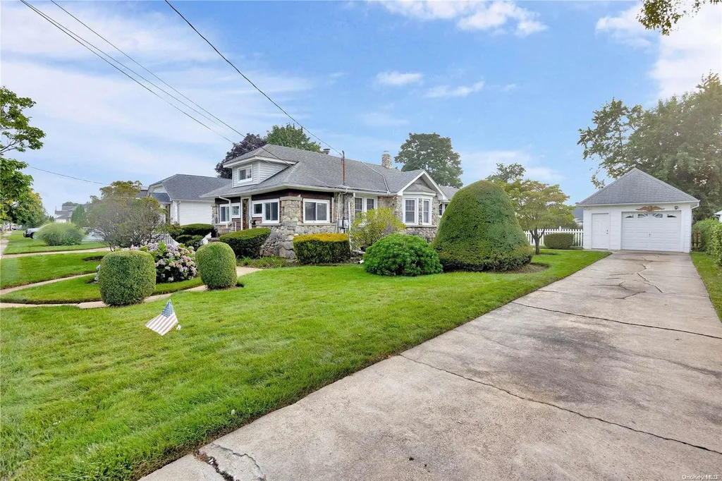 10 Cedar Avenue Farmingdale NY 11735
