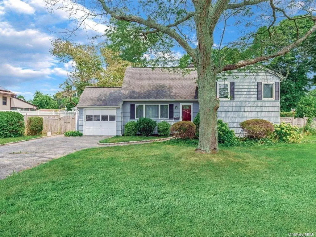 1435 Ackerson Boulevard Bay Shore NY 11706